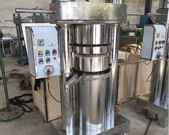 液压榨油机压榨法制油适用于不同的油料和生产规模